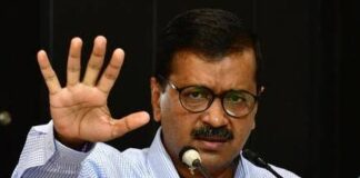 “नरेंद्र मोदी जी भारत के प्रधानमंत्री है। मेरे भी प्रधानमंत्री है-अरविंद केजरीवाल