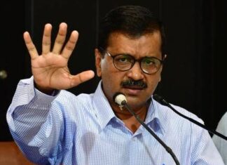 “नरेंद्र मोदी जी भारत के प्रधानमंत्री है। मेरे भी प्रधानमंत्री है-अरविंद केजरीवाल