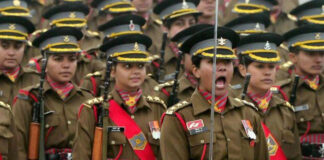 सुप्रीम कोर्ट ने केंद्र को फटकारा, महिला अधिकारियों को मिलेगा सेना में स्थायी कमीशन