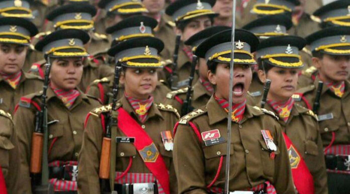 सुप्रीम कोर्ट ने केंद्र को फटकारा, महिला अधिकारियों को मिलेगा सेना में स्थायी कमीशन