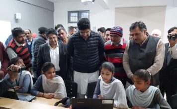 उप-मुख्यमंत्री दुष्यत चौटाला ने झांझ कलां गांव में किया आधुनिक स्किल लैब का उद्घाटन