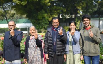 परिवार के साथ किया मतदान, आपकी भागीदारी लोकतंत्र को करती है मजबूत-अरविंद केजरीवाल