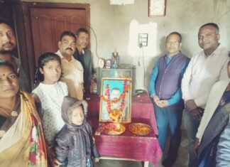 पुलवामा के शहीद की पत्नी झारखंड में बेच रही हैं सब्जी, CM ने अधिकारियों को दिए मदद के निर्देश