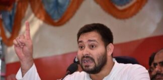 विपक्ष के नेता और राजद के मुख्यमंत्री पद के उम्मीदवार तेजस्वी यादव ने बेरोज़गारी हटाओ यात्रा पर जाने की घोषणा की