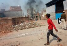 पूर्वी दिल्ली के सुदामापुरी में धार्मिक स्थल को किया आग के हवाले, आज तक नहीं देखे ऐसे हालात