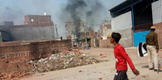 पूर्वी दिल्ली के सुदामापुरी में धार्मिक स्थल को किया आग के हवाले, आज तक नहीं देखे ऐसे हालात