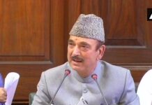 कांग्रेस नेता गुलाम नबी आजद और आनंद शर्मा ने देश के मौजूदा हालात पर चर्चा के लिए राज्यसभा में दिया नोटिस