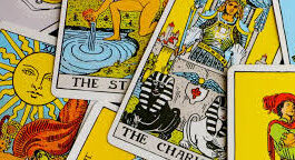 भविष्यवाणी के लिए टैरो कार्ड विधा को प्रश्न शास्त्र की तरह कैसे करते हैं उपयोग , जानिए