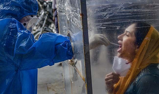 सुनने की क्षमता पर भी ‘वार’ कर रहा कोरोना वायरस, 10% मरीजों को हो रही ऐसी समस्या