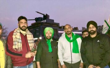 किसानों के मददगार बने भारतीय कबड्डी दल के खिलाड़ी, कोई धो रहा कपड़ा तो कोई पका रहा लंगर