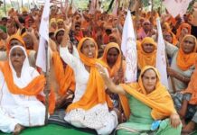 किसान आंदोलन में महिलाएं महज रोटी नहीं बना रहीं बल्कि निभा रही हैं अहम भूमिका