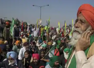 वही फर्जी देशभगत पार्टी सिखों खालिस्तानी बता रही है जो चुनाव के दौरान सिखों को 84 दंगे याद दिलाकर खुद को हितेषी बता रही थी