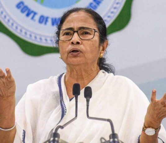 ममता का शाह से सवाल, ‘हाथरस मामले पर चुप क्यों थे’