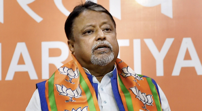 TMC ने बीजेपी नेता मुकुल रॉय की फोन कॉल जारी की, चुनाव आयोग को प्रभावित करने की बात