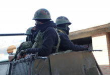 जम्मू-कश्मीर के शोपियां में मुठभेड़ में एक जवान, 2 नागरिक घायल