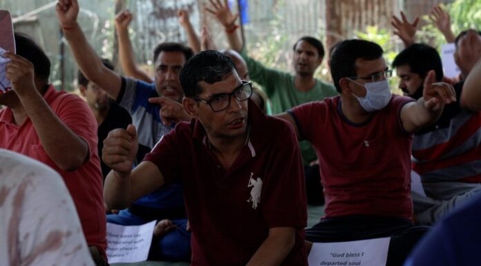 तीस साल पुरानी यादें ताज़ा, कश्मीर घाटी में हिंदुओं की हत्याओं का सिलसिला