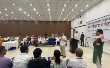 ‘भारत जोड़ो’ यात्रा को लेकर सिविल सोसायटी के लोगों से मिले राहुल गांधी